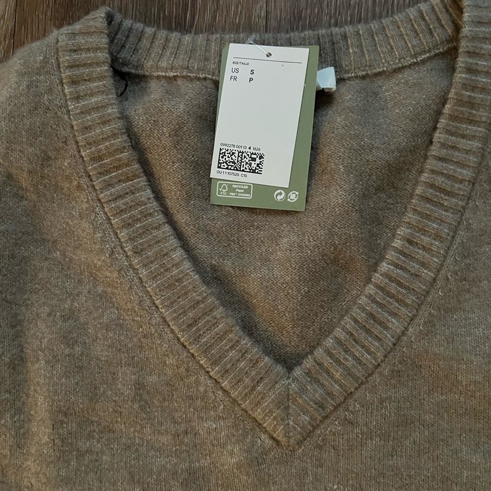 H&M Women's V-Neck Tank Top - Brown